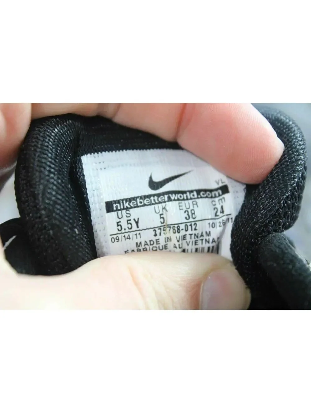 Nike Youth Size 5.5Y Womens Sz 7.5 Baseball Softball Football Expand Tech Cleats